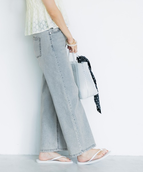 coca(coca)(コカ)の「【伊藤千晃様着用】\接触冷感・通気性/ ストレッチサマーデニムワイドパンツ(デニムパンツ・レディース・ブルー/ライトブルー・S/M/L)」の10枚目の写真