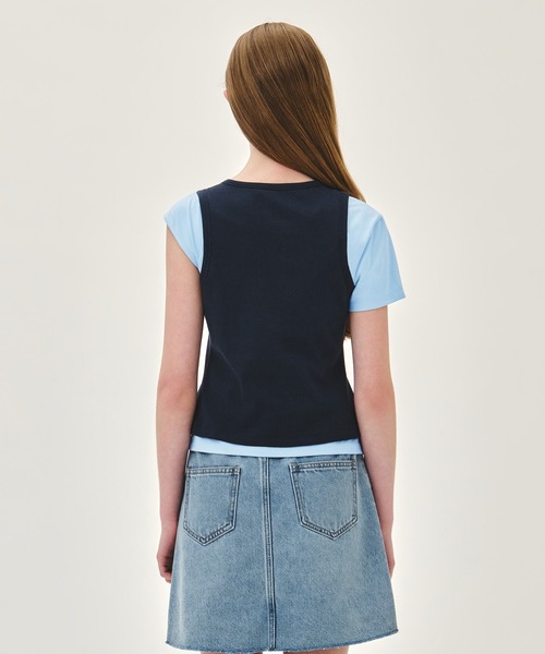 MARITHE + FRANCOIS GIRBAUD(マリテフランソワジルボー)の「W SMALL CLASSIC LOGO ONE SHOULDER LAYERED TEE(Tシャツ/カットソー・レディース・アイボリー/スカイブルー・MEDIUM/SMALL)」の18枚目の写真