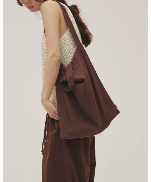 TODAYFUL（トゥデイフル）の「TODAYFUL Silky 2way Bag（トートバッグ・レディース・ブラック/ブラウン・FREE）」の2枚目の写真