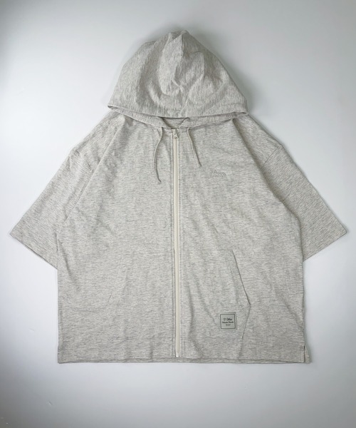 T-MAC OUTING(ティーマック アウティング)の「【T-MAC】スラブ天竺 ワンポイントFOXワッペン刺繍 5分袖ジップパーカー(パーカー・メンズ・ブラック/オートミール・LL/L/M)」の9枚目の写真