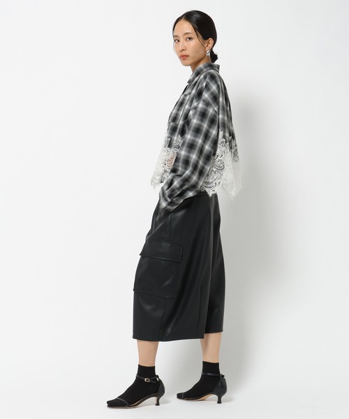 BAYFLOW(ベイフロー)の「【HEREIAM】レースコンビチェックシャツ(シャツ/ブラウス・レディース・ブラック系/ブラウン系・FREE)」の4枚目の写真