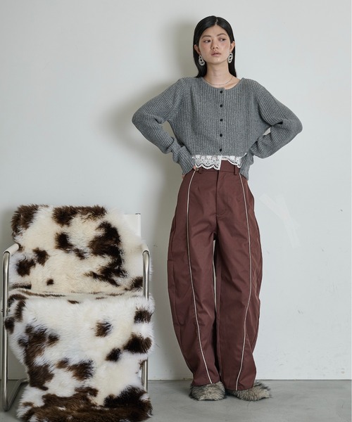 THE YOn(ザヨン)の「パイピングカーブパンツ(その他パンツ・レディース・チャコールグレー/ベージュ/ボルドー・S/M)」の16枚目の写真