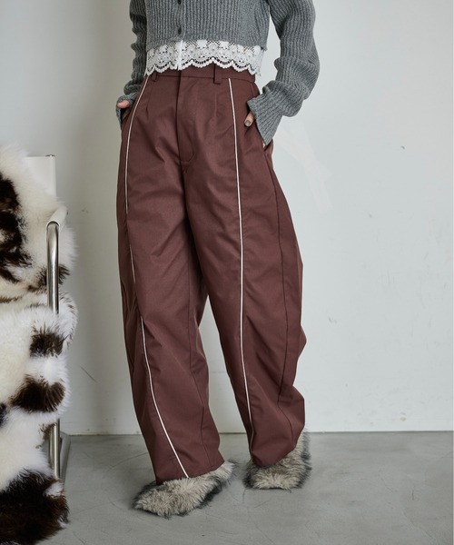 THE YOn(ザヨン)の「パイピングカーブパンツ(その他パンツ・レディース・チャコールグレー/ベージュ/ボルドー・S/M)」の9枚目の写真