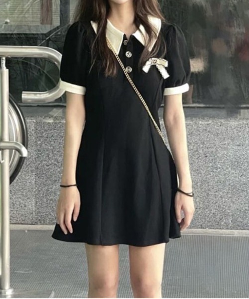 &soiree(アンドソワレ)の「バイカラーリボン付きボタンミニワンピース(ワンピース・レディース・ブラック・X-LARGE/SMALL/MEDIUM/LARGE)」の1枚目の写真