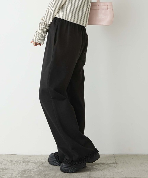 forksy.（フォルクシー）の「【forksy.】<エブリデイシリーズ>フリルヘム ダンボール イージーフレアパンツ（スウェットパンツ・レディース・チャコールグレー/ダークブラウン/ブラック/ライトピンク/杢グレー/アイボリー・M/L）」の8枚目の写真
