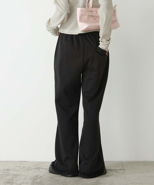 forksy.（フォルクシー）の「【forksy.】<エブリデイシリーズ>フリルヘム ダンボール イージーフレアパンツ（スウェットパンツ・レディース・チャコールグレー/ダークブラウン/ブラック/ライトピンク/杢グレー/アイボリー・M/L）」の9枚目の写真