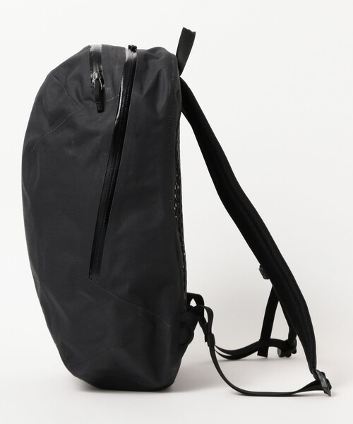 ARC'TERYX(アークテリクス)の「ARC’TERYX / Granville 16 Backpack(トートバッグ・メンズ・ブラック・ONE SIZE)」の2枚目の写真