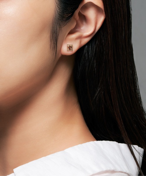 Jewel closet by L&Co.(ジュエルクローゼットバイエルアンドコー)の「K10 スクエア カラーストーン ピアス(ピアス(両耳用)・レディース・ゴールド系1/ゴールド系2/ゴールド系3/ゴールド系4/ゴールド系5・FREE)」の12枚目の写真