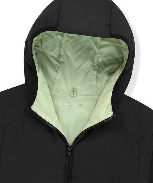 SUNLOVE(サンラブ)の「PrimaLoftR Nova 2.0 Insulated Jacket(その他アウター・レディース・ブラック/ラベンダー・S/M/L)」の5枚目の写真
