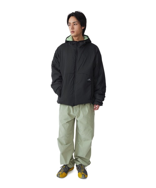 SUNLOVE(サンラブ)の「PrimaLoftR Nova 2.0 Insulated Jacket(その他アウター・レディース・ブラック/ラベンダー・S/M/L)」の8枚目の写真