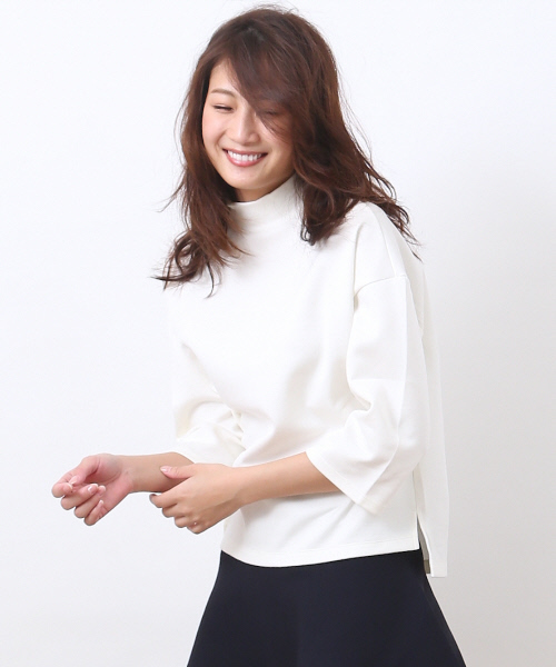 Rouge vif(ルージュヴィフ)の「ハイネックPO(Tシャツ/カットソー・レディース・ホワイト/ネイビー・FREE)」の2枚目の写真