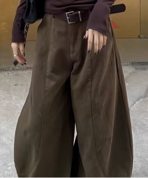 &soiree(アンドソワレ)の「パネル切り替えカーブワイドパンツ(その他パンツ・レディース・ブラウン・MEDIUM/LARGE/X-LARGE/X-SMALL/SMALL)」の3枚目の写真