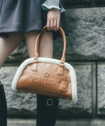 MARY QUANT | 【MARY QUANT×VIS】デイジーエンボスロゴボストンバッグ(ボストンバッグ)