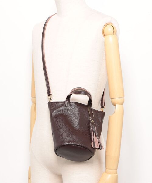 COOCO(クーコ)の「【CO】【cooco】シュリンクレザーバケツ型ミニ2WAYトートバッグ(トートバッグ・レディース・ブラック/ダークブラウン・FREE)」の6枚目の写真