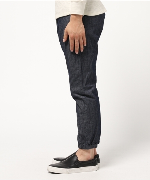 ikka（イッカ）の「インディゴデニムジョガーパンツ（デニムパンツ・メンズ・ネイビー・LARGE/MEDIUM/X-LARGE/SMALL）」の2枚目の写真