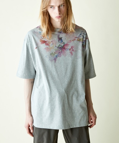 rehacer（レアセル）の「rehacer : Wrap Flower  on Wide Body  / ラップ フラワー オン ワイド ボディー（Tシャツ/カットソー・メンズ・グレー/ホワイト・SMALL/LARGE/MEDIUM/X-LARGE）」の8枚目の写真