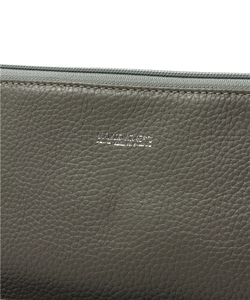 UNITED ARROWS（ユナイテッドアローズ）の「UAL CALF CLUTCH（クラッチバッグ・メンズ・ブラック/グレー/ダークブラウン/レッド/ネイビー/パープル・フリー）」の8枚目の写真