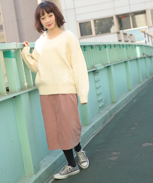 apres jour（アプレジュール）の「ざっくり編みＶネックケーブルニット【ZOZOTOWN限定アイテム】（ニット/セーター・レディース・ダークブラウン/ピンク/アイボリー・フリー）」の7枚目の写真