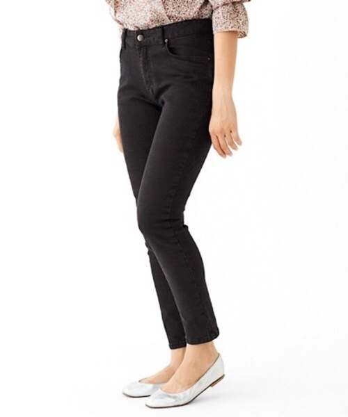 flower(フラワー)の「グルーヴィースキニーパンツ(デニムパンツ・レディース・ブラック・SMALL/MEDIUM)」の1枚目の写真