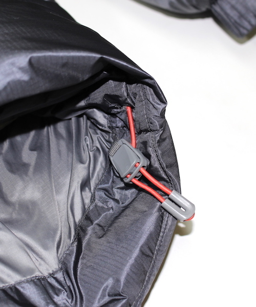 Rab(ラブ)の「【RAB】ラブ Expedition 7000 JACKET(ダウンジャケット/コート・メンズ・ブラック/ブルー・MEDIUM/LARGE/X-LARGE)」の9枚目の写真