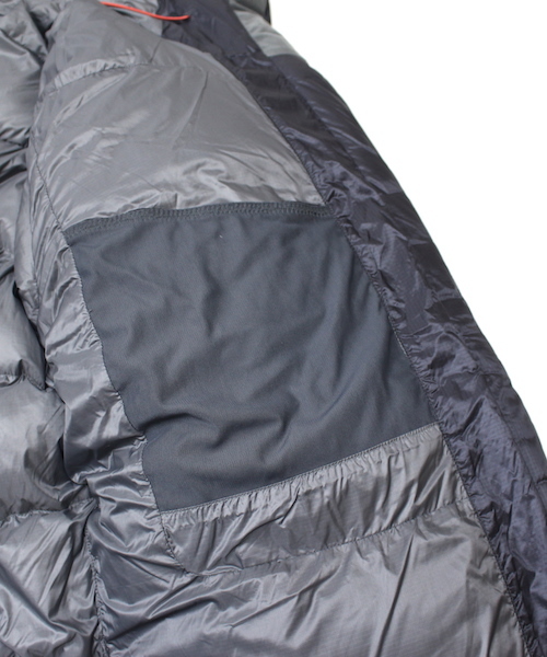 Rab(ラブ)の「【RAB】ラブ Expedition 7000 JACKET(ダウンジャケット/コート・メンズ・ブラック/ブルー・MEDIUM/LARGE/X-LARGE)」の12枚目の写真