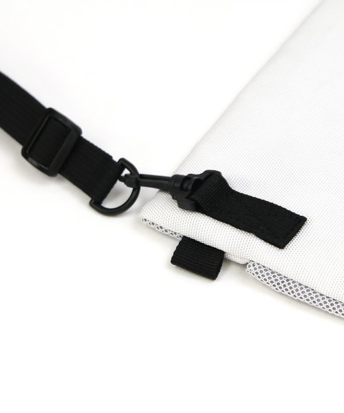 knock through abstraction(ノックスルーアブストラクション)の「【knock through abstraction/ノックスルーアブストラクション】reflection fabric sacoche(ショルダーバッグ・レディース・ホワイト/ブラック・FREE)」の16枚目の写真