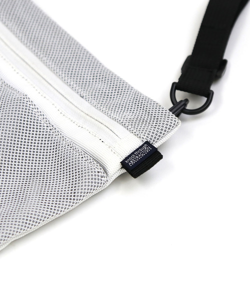 knock through abstraction(ノックスルーアブストラクション)の「【knock through abstraction/ノックスルーアブストラクション】reflection fabric sacoche(ショルダーバッグ・レディース・ホワイト/ブラック・FREE)」の18枚目の写真