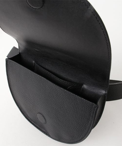 AZUL by moussy（アズールバイマウジー）の「シュリンクポーチ付ベルト（ベルト・レディース・ブラック/キャメル・FREE）」の3枚目の写真