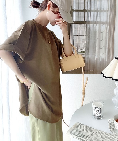 classicalelf(クラシカルエルフ)の「1枚でゆるかわな夏!綿100%サイドスリット オーバーサイズ 半袖ビッグTシャツ(Tシャツ/カットソー・レディース・ホワイト/ブラック/ベージュ/オレンジ/ブラウン/グレー系その他/ホワイト×ブラック/ブルーパープル・MEDIUM/X-LARGE)」の10枚目の写真