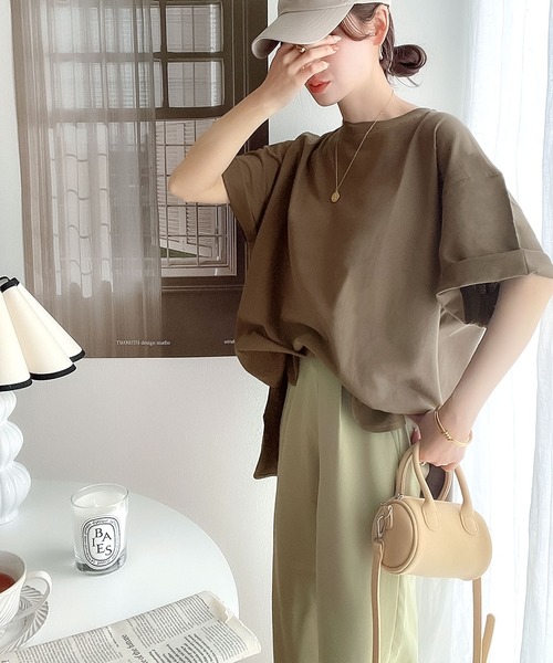 classicalelf(クラシカルエルフ)の「1枚でゆるかわな夏!綿100%サイドスリット オーバーサイズ 半袖ビッグTシャツ(Tシャツ/カットソー・レディース・ホワイト/ブラック/ベージュ/オレンジ/ブラウン/グレー系その他/ホワイト×ブラック/ブルーパープル・MEDIUM/X-LARGE)」の9枚目の写真