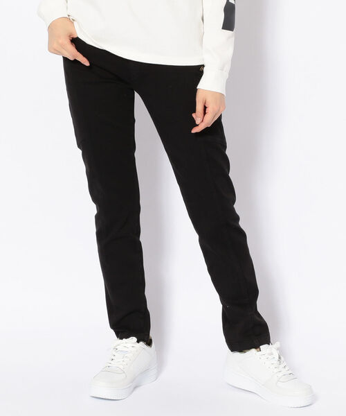 AVIREX（アヴィレックス）の「AVIREX/ アヴィレックス/ サイドポケット/ L SIDE ZIP POCKET SATIN STRETCH PANTS（その他パンツ・レディース・ブラック/セージグリーン/ラベンダー/ライトグレー/キャメル/オリーブ/ナチュラル/ブルー系その他/インディゴブルー/ライトインディゴブルー・SMALL/LARGE/MEDIUM）」の2枚目の写真
