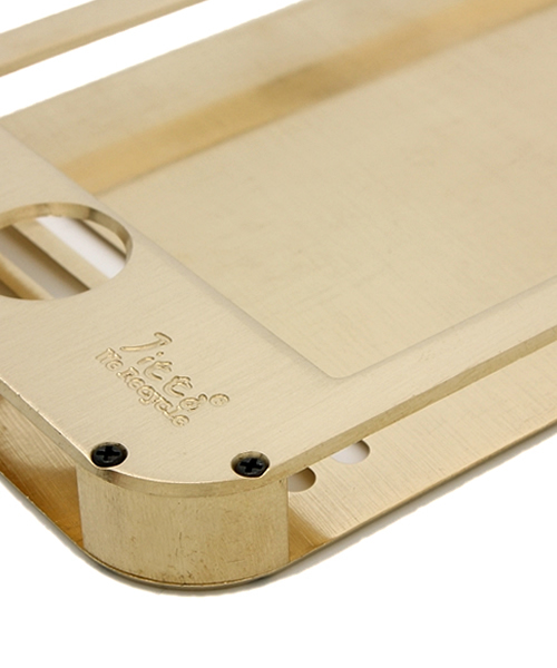 bpr BEAMS(ビーピーアール ビームス )の「JITTA / 真鍮iPhone5s 5用ケース フル(スマホケース/カバー・メンズ・その他1・ONE SIZE)」の5枚目の写真