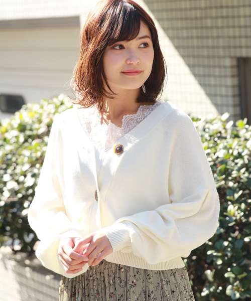 apres jour（アプレジュール）の「テンジクうら編みⅤカーディガン【ZOZOTOWN限定アイテム】（カーディガン/ボレロ・レディース・ベージュ/オフホワイト/カーキ/ラベンダー/ライトベージュ/ブルー・フリー）」の7枚目の写真