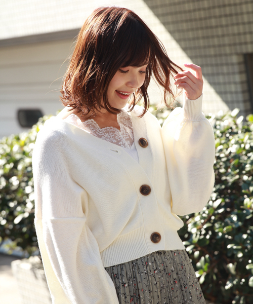 apres jour（アプレジュール）の「テンジクうら編みⅤカーディガン【ZOZOTOWN限定アイテム】（カーディガン/ボレロ・レディース・ベージュ/オフホワイト/カーキ/ラベンダー/ライトベージュ/ブルー・フリー）」の9枚目の写真