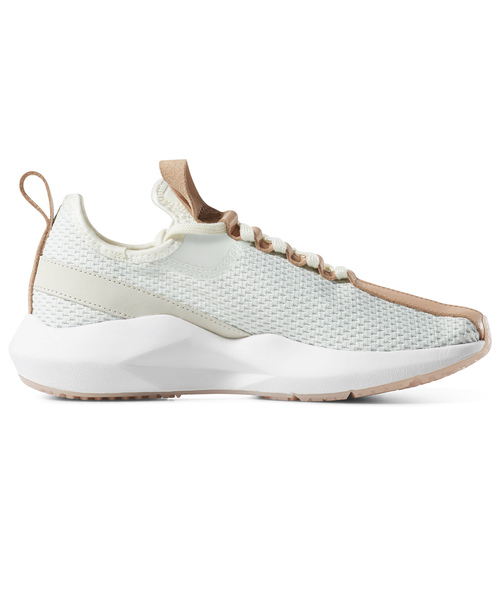 Reebok(リーボック)の「ソールフューリー(スニーカー・レディース・ホワイト・23.5cm/24.5cm/23.0cm/22.5cm/25.0cm/24.0cm)」の3枚目の写真