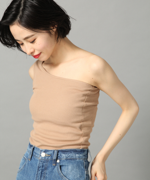 LOWRYS FARM（ローリーズファーム）の「ワンショルタンク　836245（タンクトップ・レディース・ブラック/ベージュ/オフホワイト・FREE）」の3枚目の写真