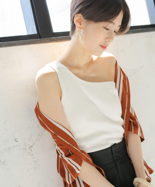 LOWRYS FARM（ローリーズファーム）の「ワンショルタンク　836245（タンクトップ・レディース・ブラック/ベージュ/オフホワイト・FREE）」の10枚目の写真