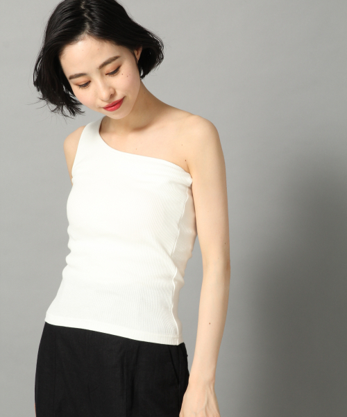 LOWRYS FARM（ローリーズファーム）の「ワンショルタンク　836245（タンクトップ・レディース・ブラック/ベージュ/オフホワイト・FREE）」の4枚目の写真