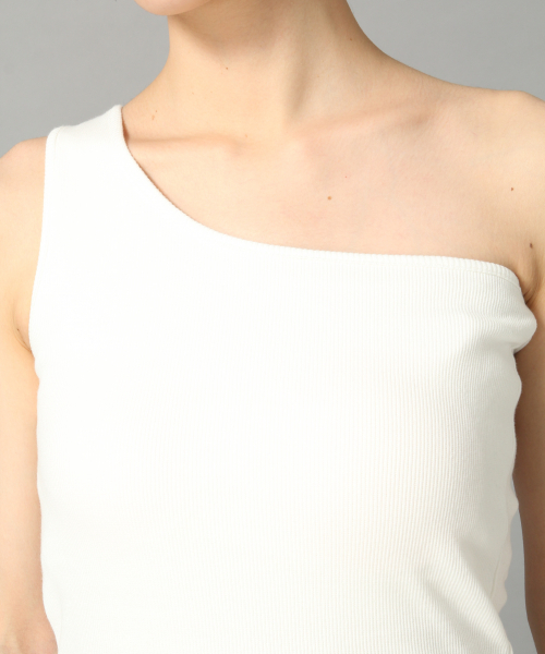 LOWRYS FARM（ローリーズファーム）の「ワンショルタンク　836245（タンクトップ・レディース・ブラック/ベージュ/オフホワイト・FREE）」の11枚目の写真