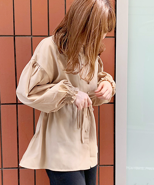 apres jour(アプレジュール)の「フリルネックドロストチュニック【ZOZOTOWN限定アイテム】(シャツ/ブラウス・レディース・モカ/スモークピンク/ライトベージュ・フリー)」の15枚目の写真