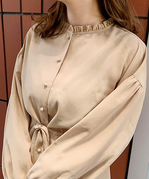 apres jour(アプレジュール)の「フリルネックドロストチュニック【ZOZOTOWN限定アイテム】(シャツ/ブラウス・レディース・モカ/スモークピンク/ライトベージュ・フリー)」の17枚目の写真