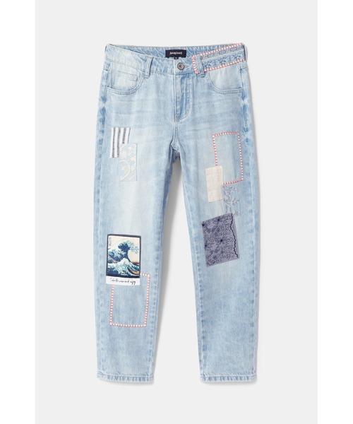 Desigual（デシグアル）の「アートパッチ付きデニムパンツ（デニムパンツ・レディース・ブルー・32inch/28inch/34inch/24inch/29inch/30inch/27inch）」の4枚目の写真