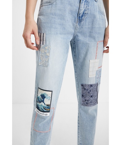 Desigual（デシグアル）の「アートパッチ付きデニムパンツ（デニムパンツ・レディース・ブルー・32inch/28inch/34inch/24inch/29inch/30inch/27inch）」の10枚目の写真