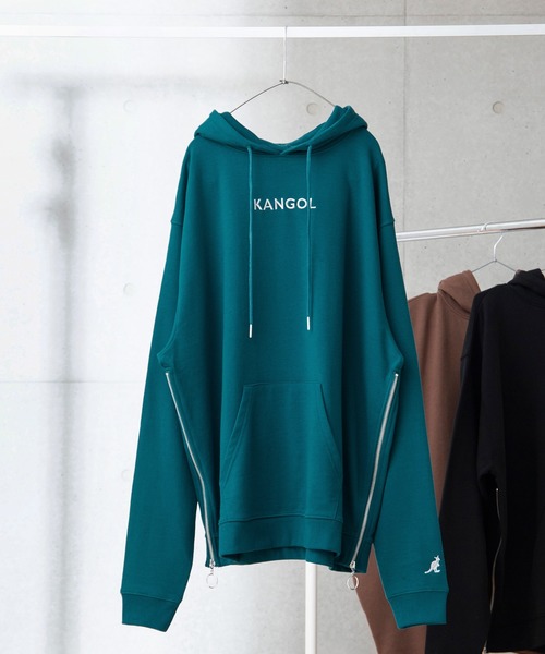【新品】KANGOL TRIFORCE ロゴ総柄 プルオーバースニード ブルゾン 新品】KANGOL TRIFORCE ロゴ総柄 プルオーバースニード ブルゾン