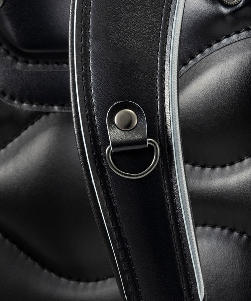 【新品未使用】 DIESEL スタッズ付きスエ
一ドがまロバッグ ポーチ DIESEL(ディーゼル)STUDS(スタッズ)ランドセル【2026年3月下旬お