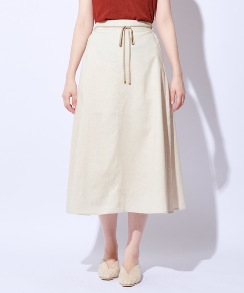 natural couture（ナチュラルクチュール）の「リネン混フレアロングスカート（スカート・レディース・ブラック/カーキ/イエロー/ライトベージュ/レンガ・FREE）」の16枚目の写真