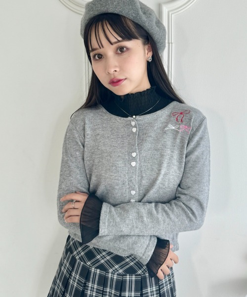 Loueme(ルエム)の「シャーリングシアーブラウス(シャツ/ブラウス・レディース・ホワイト/ブラック/アイボリー/ベージュ/イエロー/グレー・FREE)」の14枚目の写真