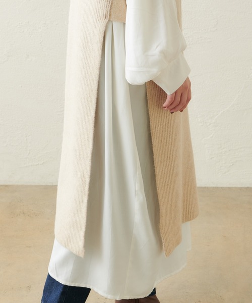 natural couture(ナチュラルクチュール)の「ハイネックロングベスト(ベスト・レディース・アイボリー/ベージュ・FREE)」の10枚目の写真
