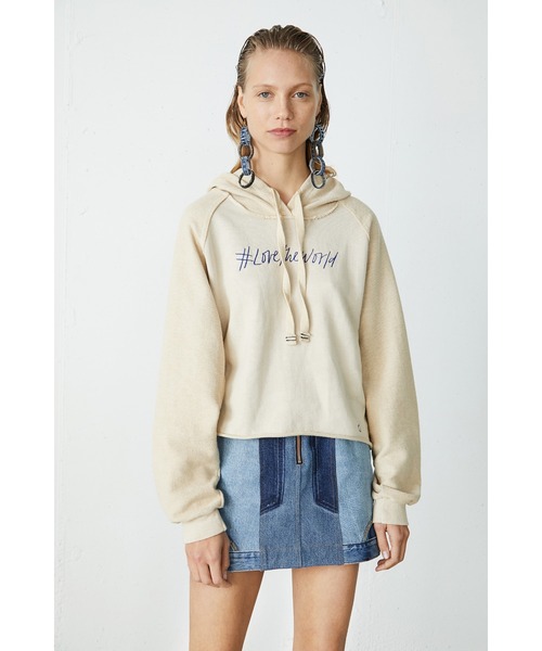 Desigual(デシグアル)の「リサイクルコットン ショートフーディ(スウェット・レディース・ホワイト・S/M/L)」の4枚目の写真