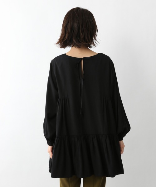 A part by(アパートバイ)の「PoRyティアードチュニック 931679(シャツ/ブラウス・レディース・ブラック/オフホワイト/ブルー系その他2・FREE)」の5枚目の写真